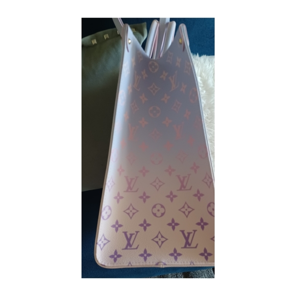 Authentic Louis Vuitton Handbag - Picture 6 of 9